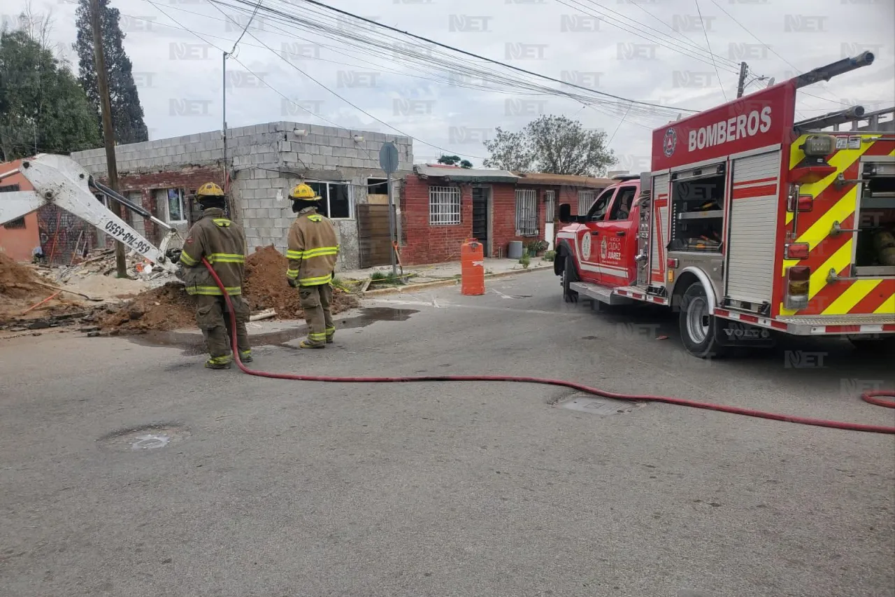 Controla personal de bomberos fuga de gas en la colonia Melchor Ocampo