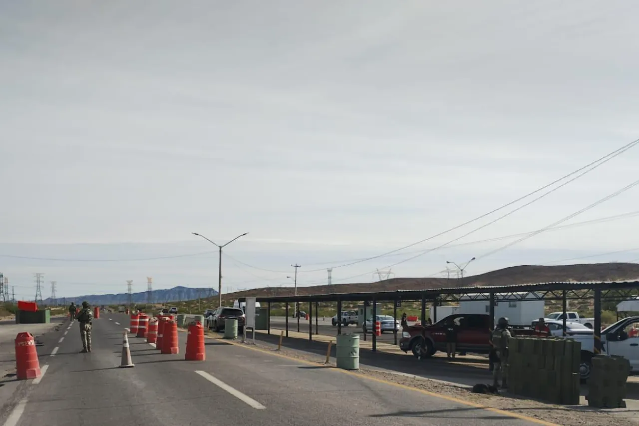 Bloqueo parcial en el Kilómetro 20; casetas del estado operan con normalidad