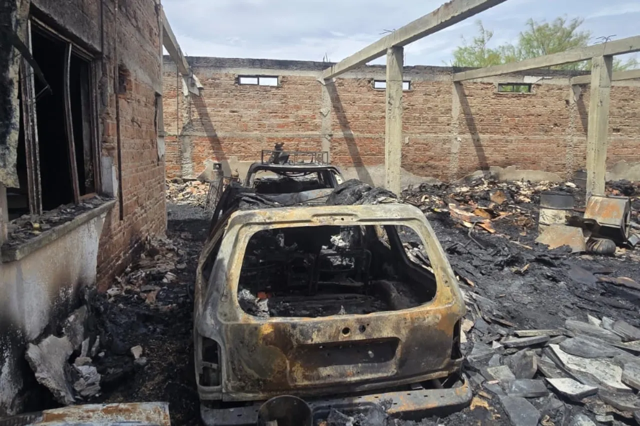 Investiga FGE incendio granja de la colonia Santa Rosa