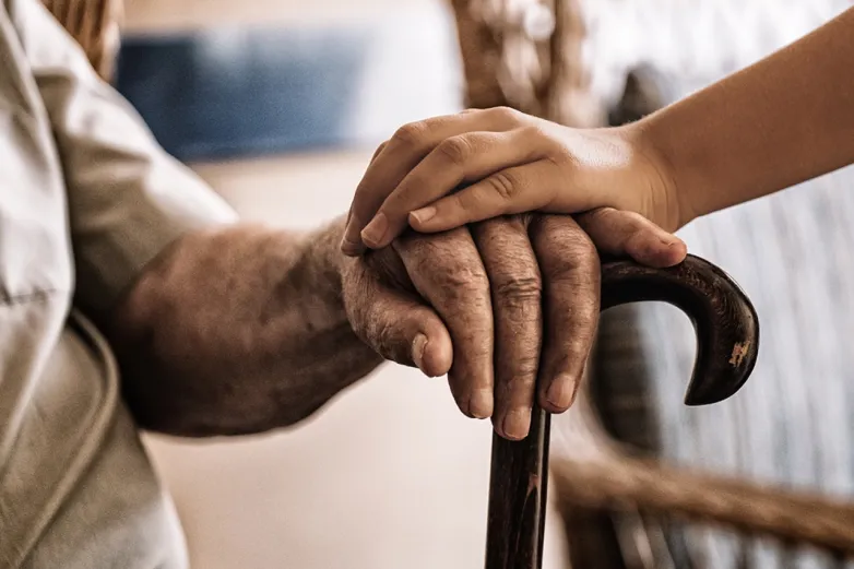 Explica SCJN si cuidador de los padres tiene más derecho a la herencia