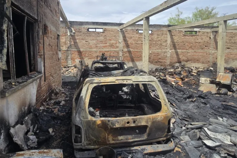 Investiga FGE incendio granja de la colonia Santa Rosa