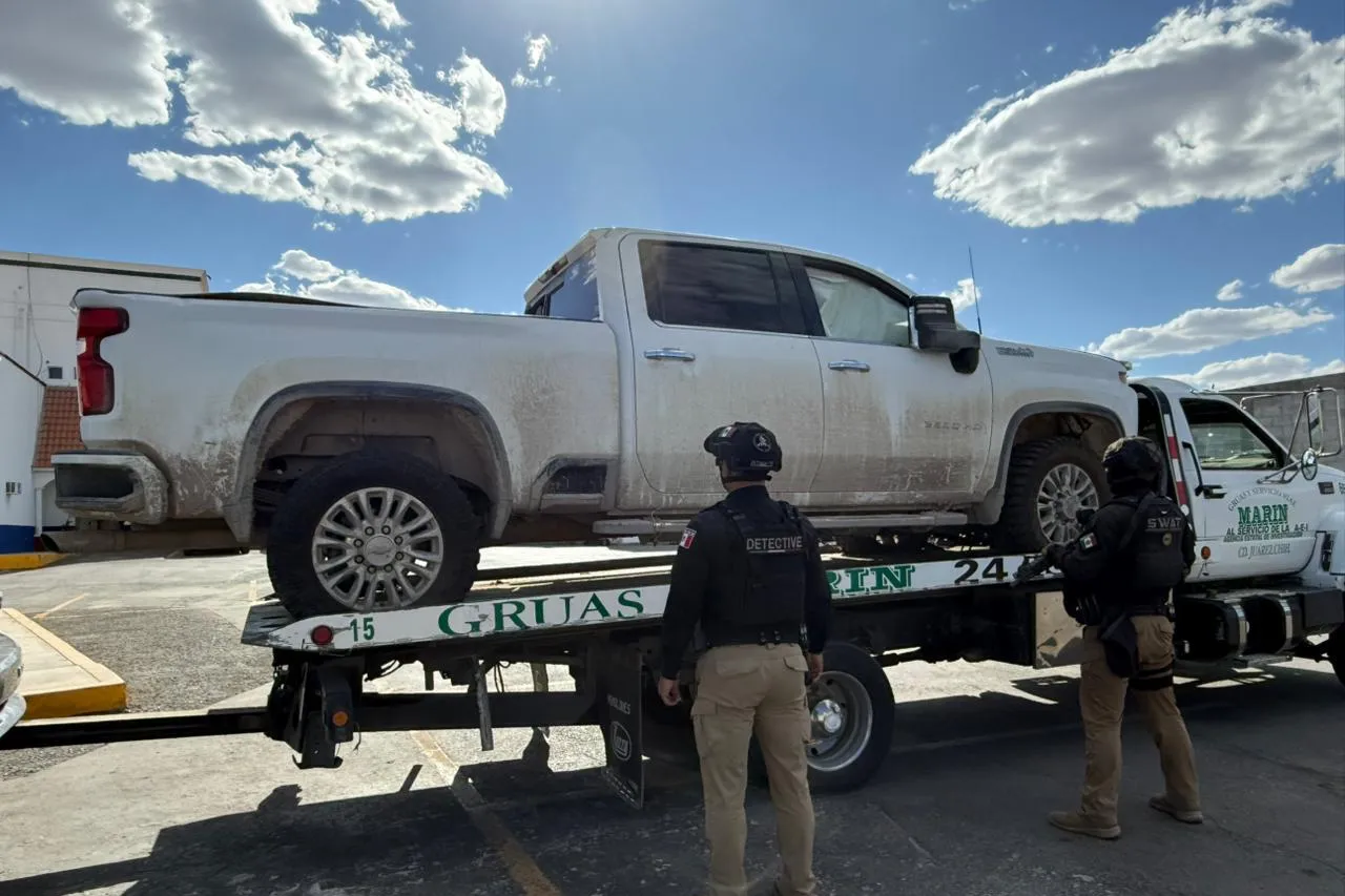 Aseguran tres vehículos con reporte de robo en en EU en Práxedis G. Guerrero
