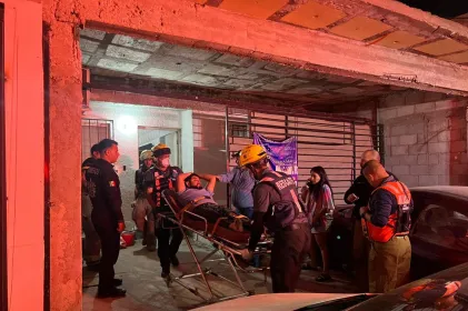 Se intoxica familia con monóxido en Oasis Revolución; hay tres menores afectados