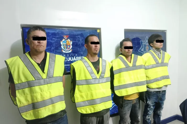 Caen cuatro sujetos por disparar al aire a bordo de camioneta en La Campesina