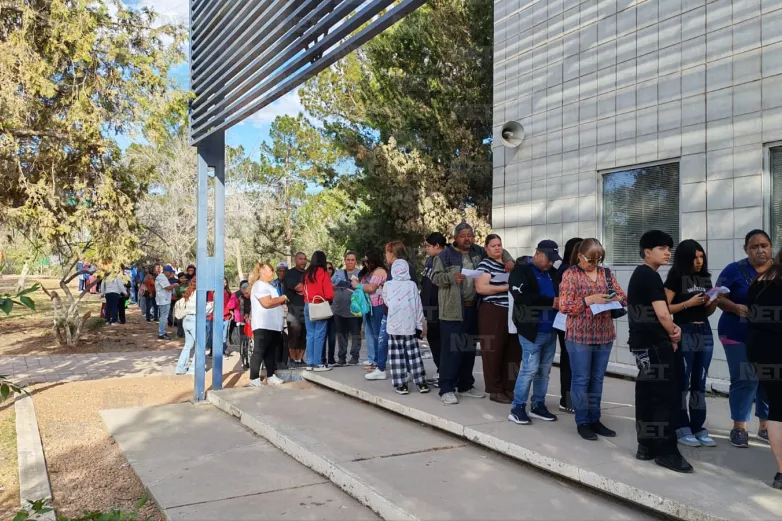 Asisten cientos a Feria de Salud del Club Rotario