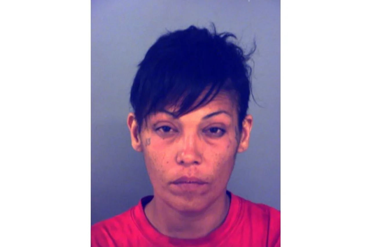 El Paso: Arrestan a mujer tras robar vehículo de una amiga