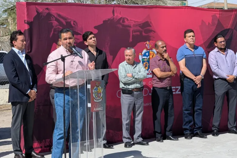 Entrega Cruz Pérez Cuéllar obras en instalaciones educativas