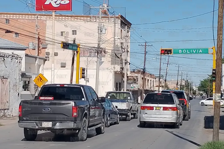 Repara Seguridad Vial falla de semáforos en cruce de Vicente Guerrero y Bolivia