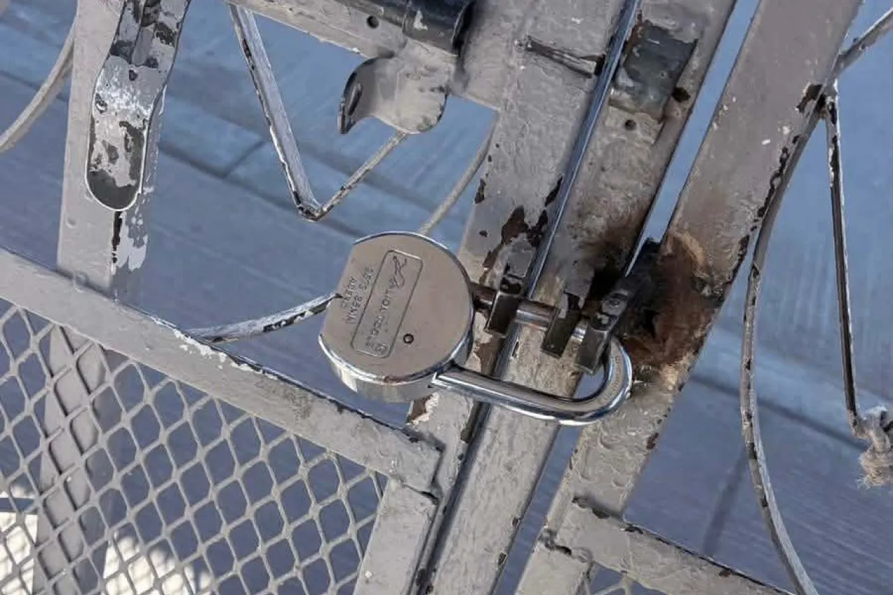 Protestan universitarios por restricción de salidas en plantel