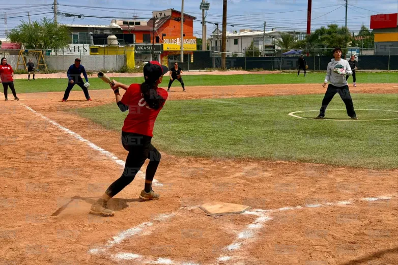 Invitan equipos a juegos de softbol para recolectar juguetes en Juárez
