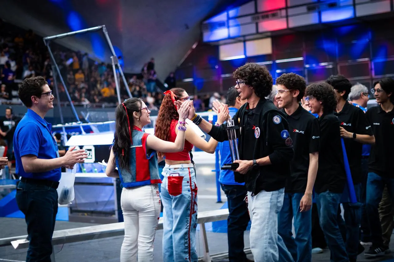 Estudiantes juarenses consiguen pase al Mundial de Robótica