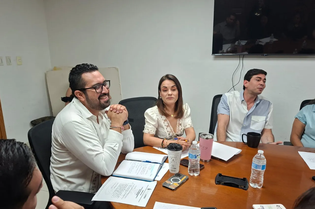 Reclaman vecinos inconformidad por obra en Praderas del Sol